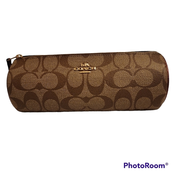 Coach Handbags - Coach Make Up Travel Bag Brown And Gold. Great Clean Condition